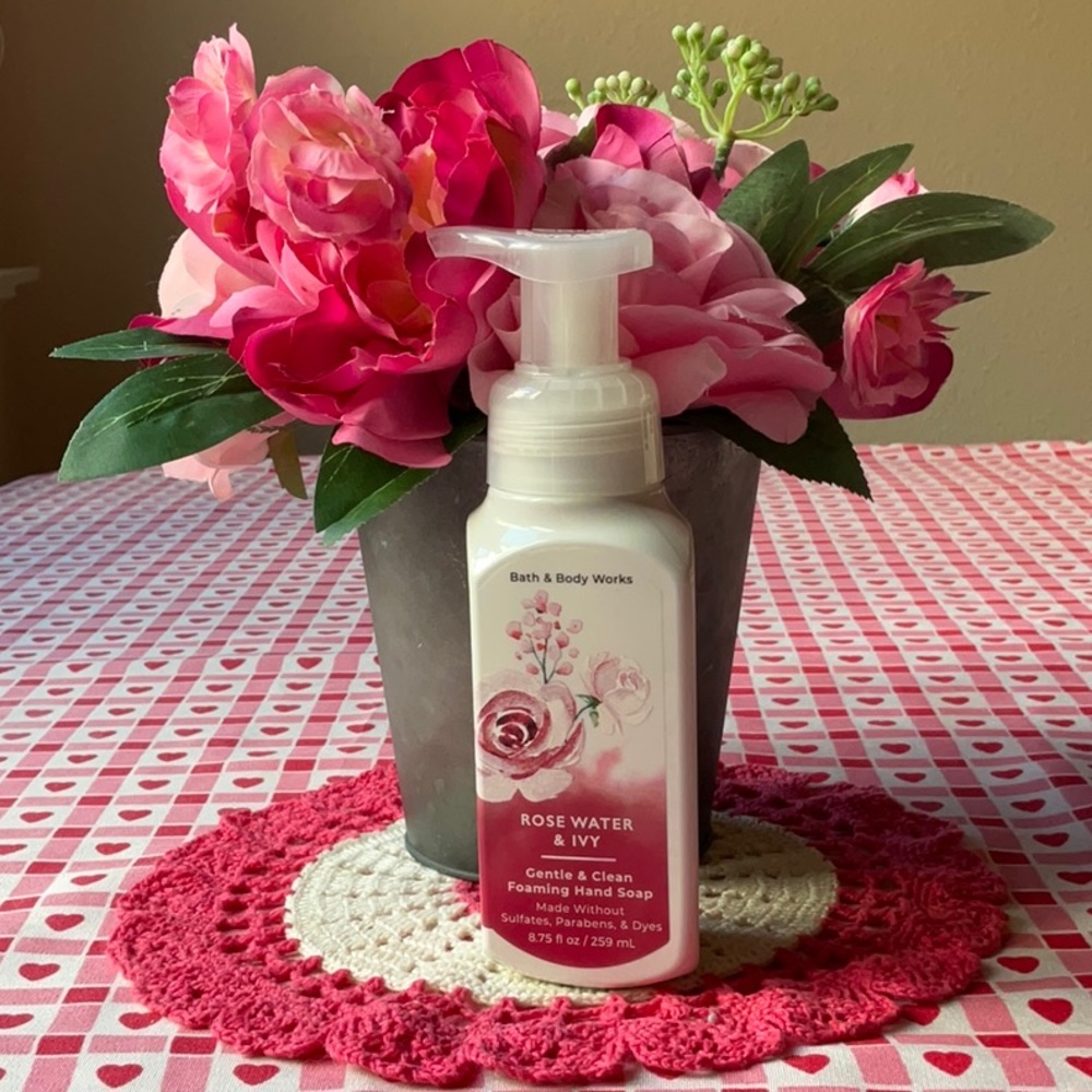 🧴💐🧴 BATH & BODY WORKS ROSE WATER  & IVY HAND SOAP 🧴💐🧴 NWT 🧴💐🧴 - Picture 10 of 16